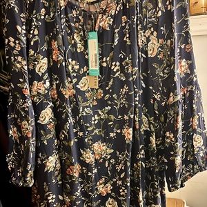 Floral Tie detail top, blue with flowers, 3x